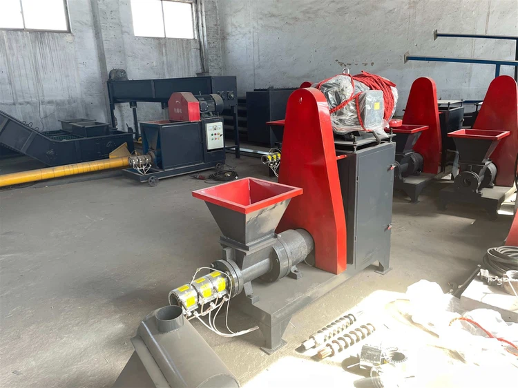 High-capacity wood briquette making machine High-capacity wood briquette making machine